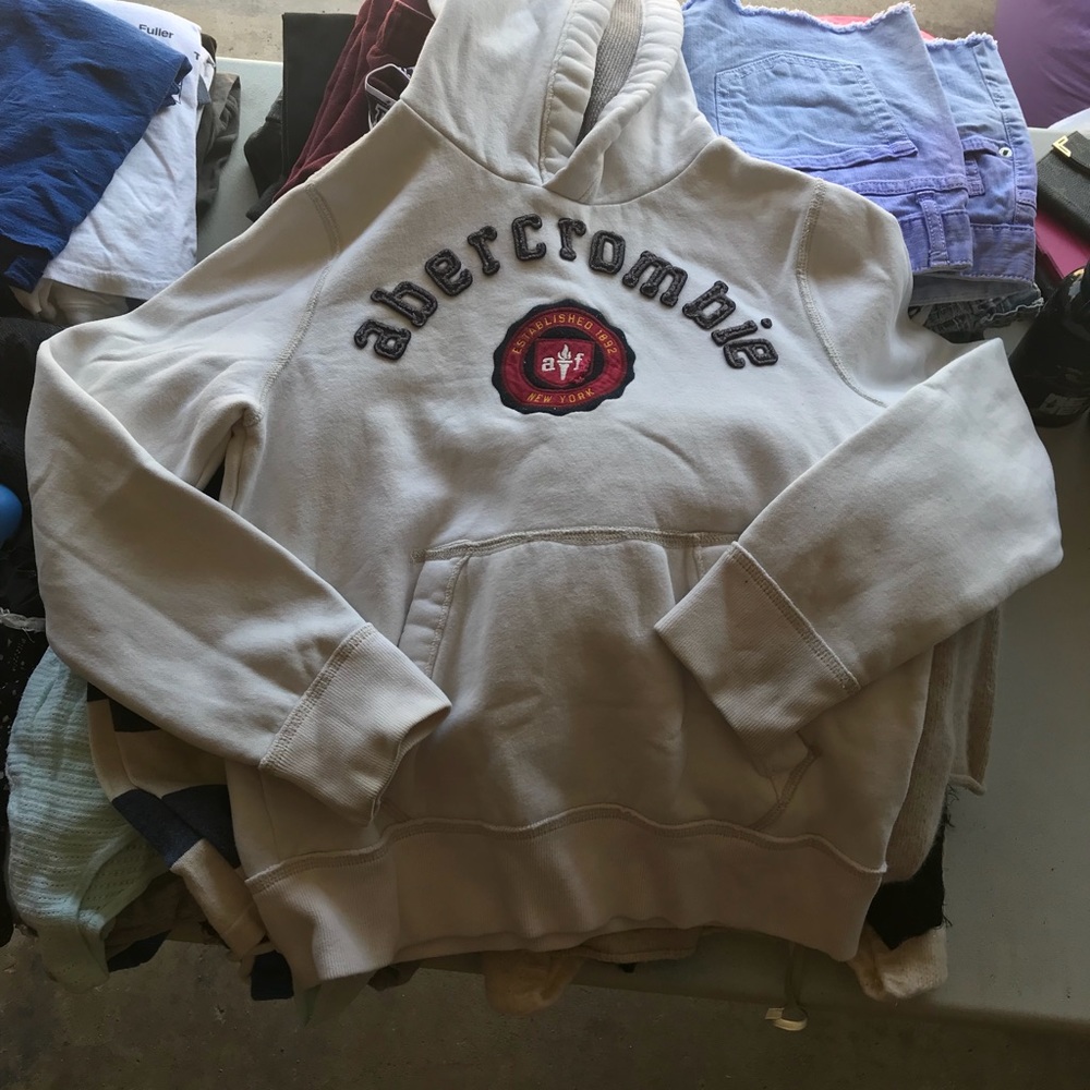 Abecrombie sweatshirt